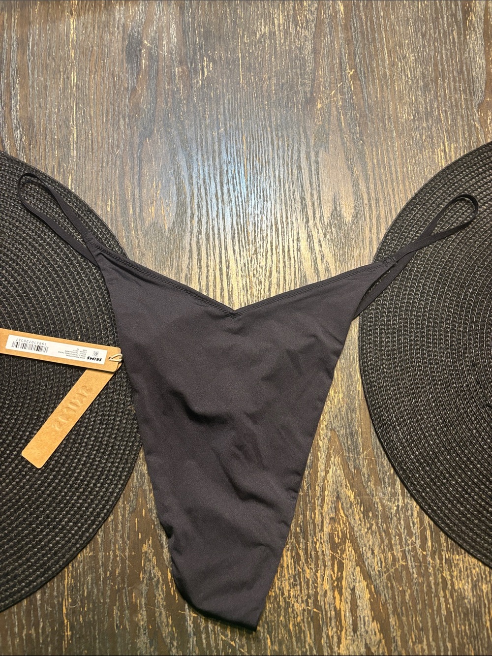 SKIMS onyx 4X shine foundation deep V front string thong